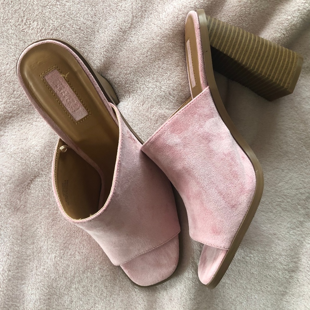 Forever 21 Light Pink Peep Toe Mule Heels